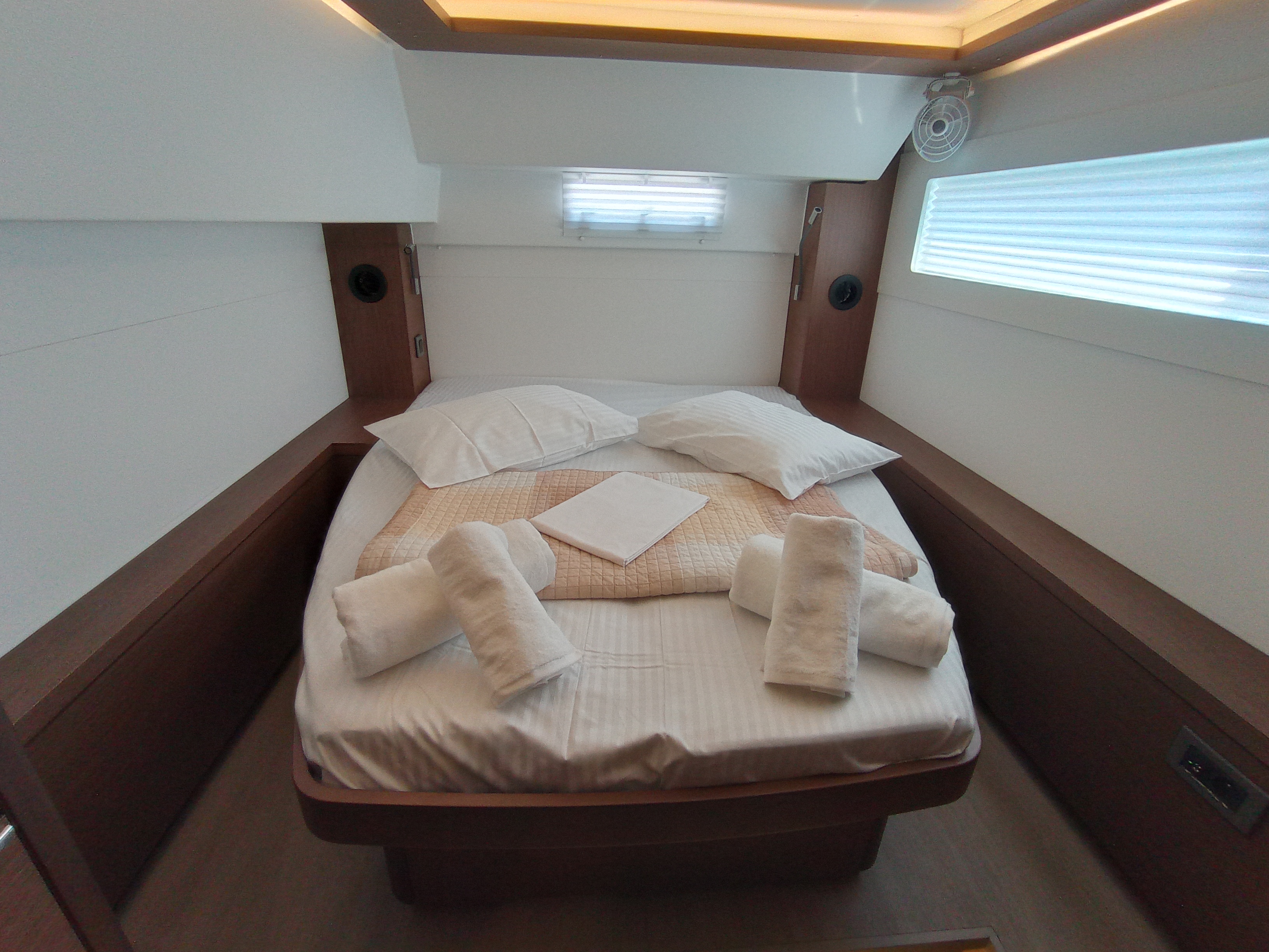 Kalisi Mou interior detail